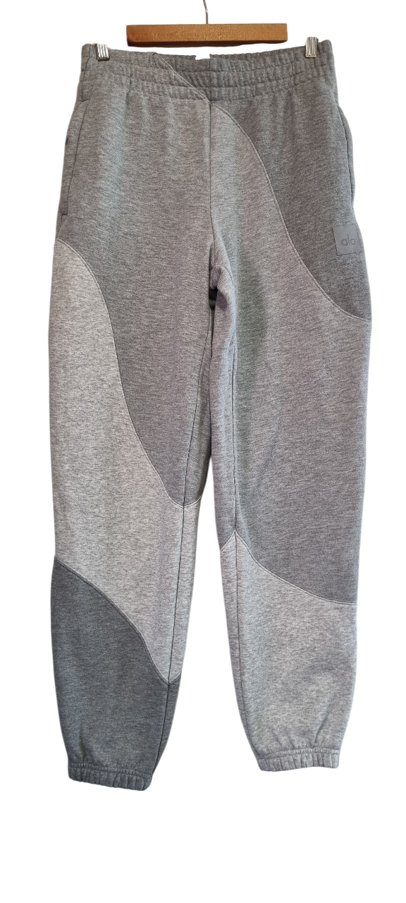 2025/09/1000055146.png Pantalon de survêtement make waves Alo yoga – Image 1