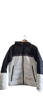 Doudoune nike therma fit.