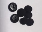 Bouton noir en tissu – Image 2