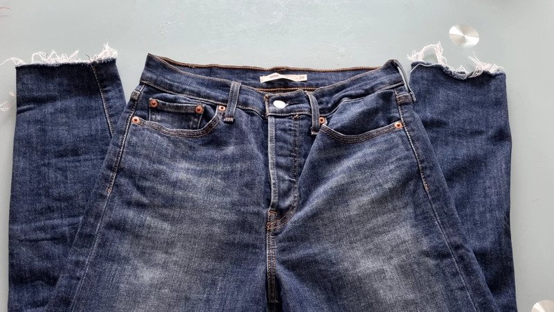 Jean Levi's wedgie skinny