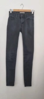 Jean Levi's 710 skinny