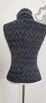 Pull col roulé sans manches – Image 3