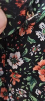 Blouse à volant fleurie Harpe – Image 3