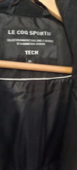 Manteau noir Le Coq Sportif – Image 5