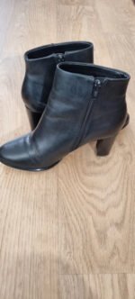 Bottines noires Clarks – Image 3