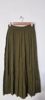 Jupe culotte verte plissée Cacharel – Image 2