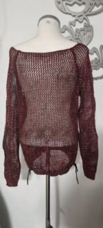 Pull rouge ajouré – Image 4
