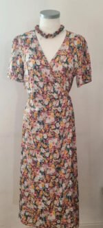 Robe fleurie In April 1986 – Image 2