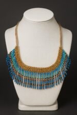 Collier ras de cou doré et bleu